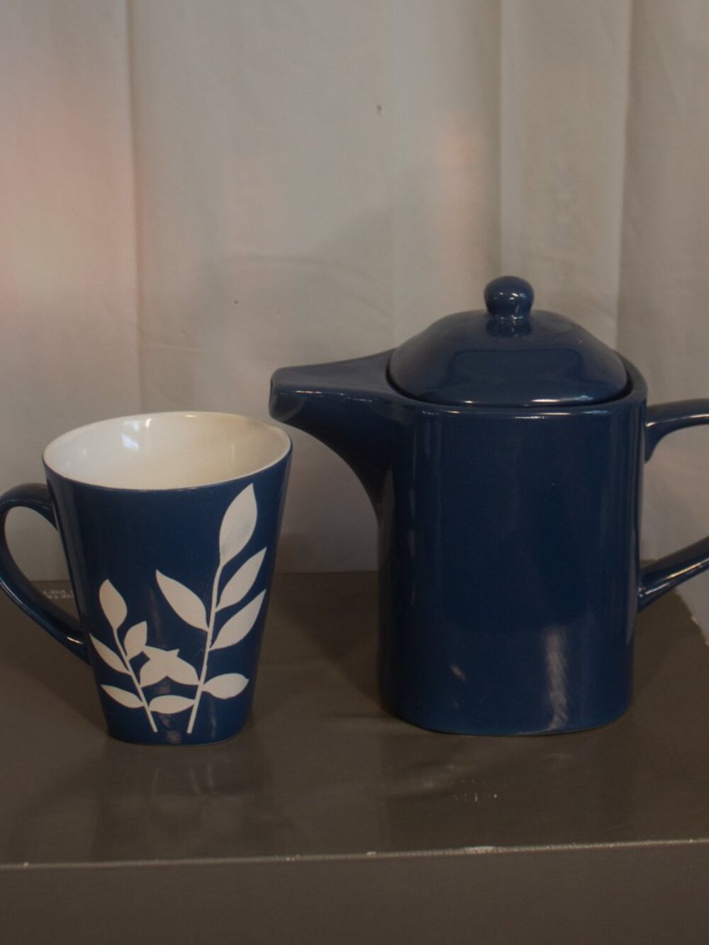 California Pantry Blue Teapot & Matching Mug Set – Ceramic – Leaf Pattern – Read